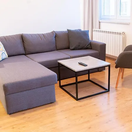 Yellow Apartment Ostrava Exterior photo